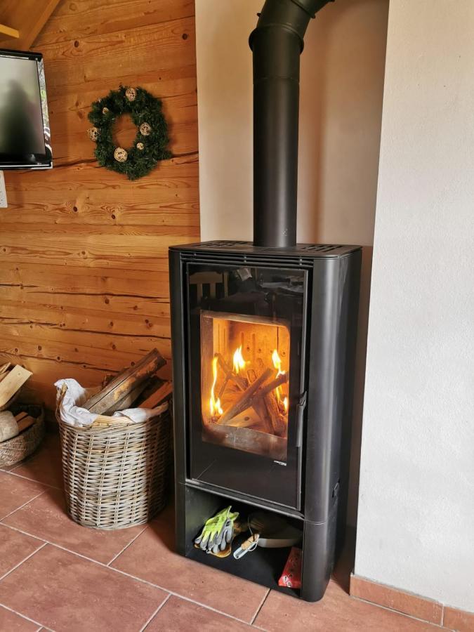 Drevenica Zapadne Tatry S Kupacou Kadou A Krbom Lägenhet Žiar Exteriör bild