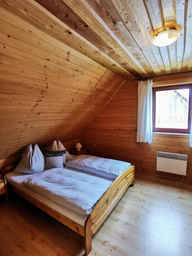 Drevenica Zapadne Tatry S Kupacou Kadou A Krbom Lägenhet Žiar Exteriör bild