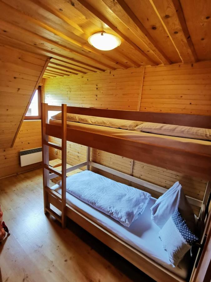 Drevenica Zapadne Tatry S Kupacou Kadou A Krbom Lägenhet Žiar Exteriör bild
