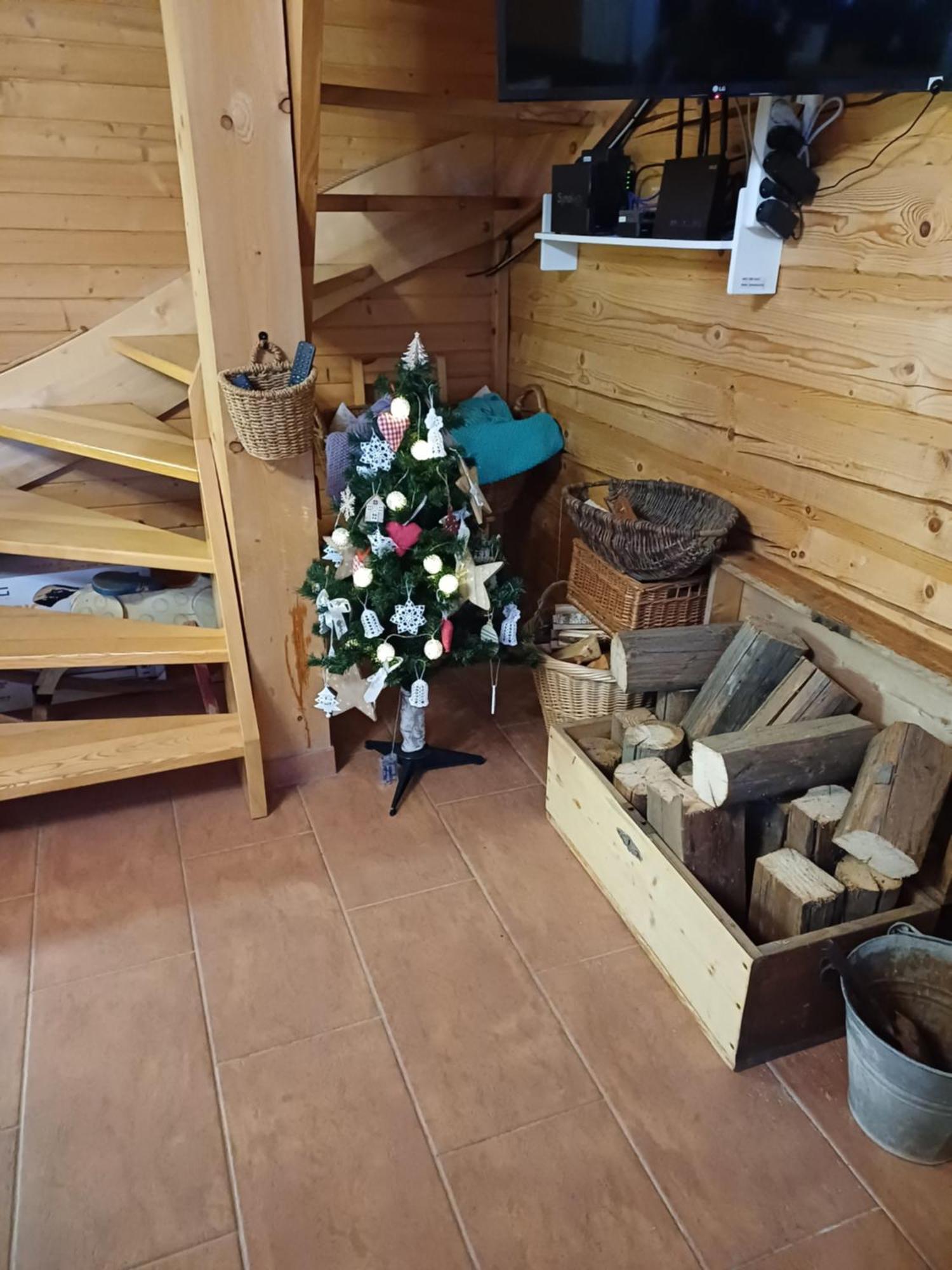 Drevenica Zapadne Tatry S Kupacou Kadou A Krbom Lägenhet Žiar Exteriör bild